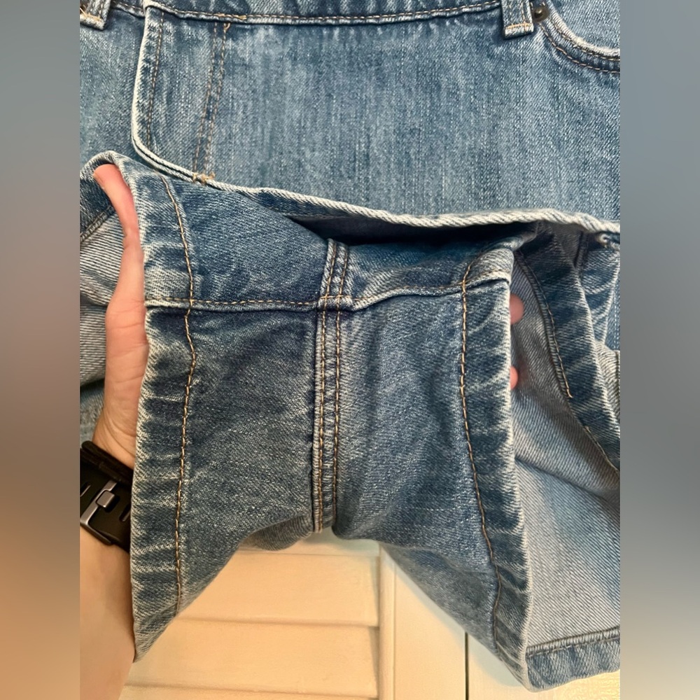 Women’s True Craft size 8 Denim Blue Jean Skort Medium Wash w/ Light Distressing - Picture 2 of 16